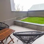 Georgi\'S 1 Bedroom Quiet Apartment With Garage