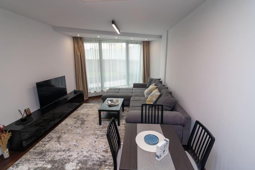 Georgi's 1 Bedroom Quiet With Garage Sofia