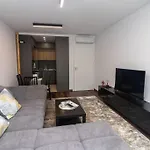 Georgi\'S 1 Bedroom Quiet Apartment With Garage